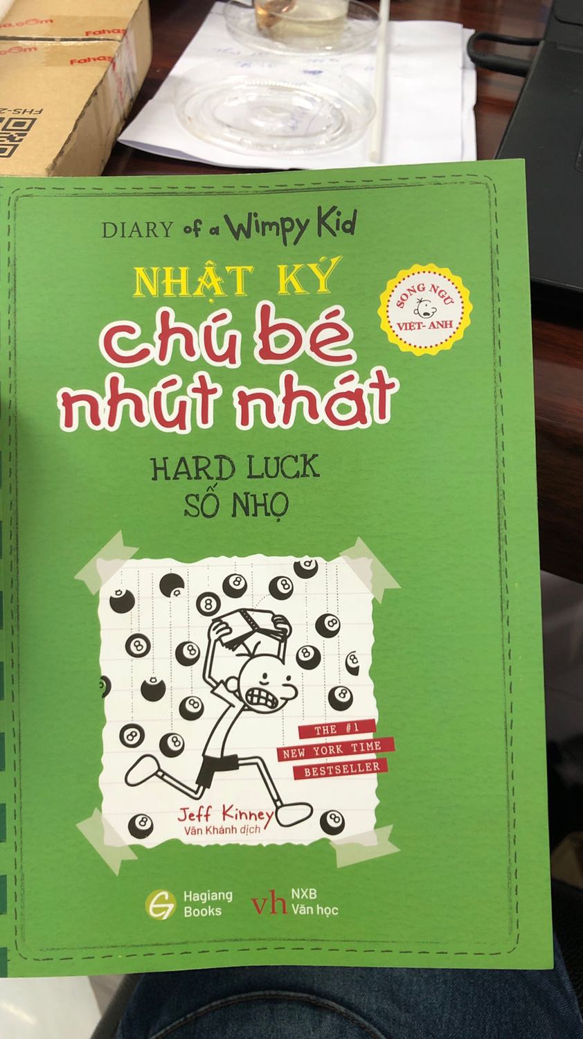 Mình rất hài lòng với sản phẩm. Giá sách tốt hơn so với các trang khác. Sách chất lượng. Có ép nilong nên sách rất mới và thơm nhé. :))))))