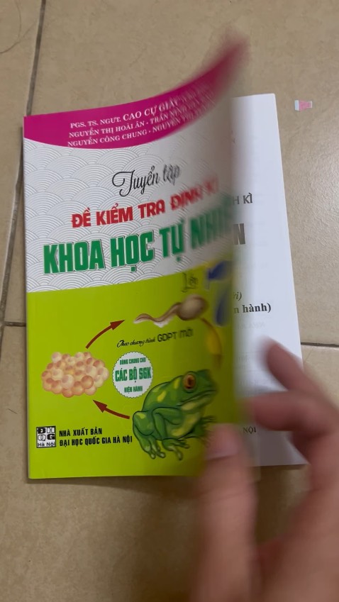 Sách đóng gói rất cẩn thận, in nét , hàng chuẩn thank shop