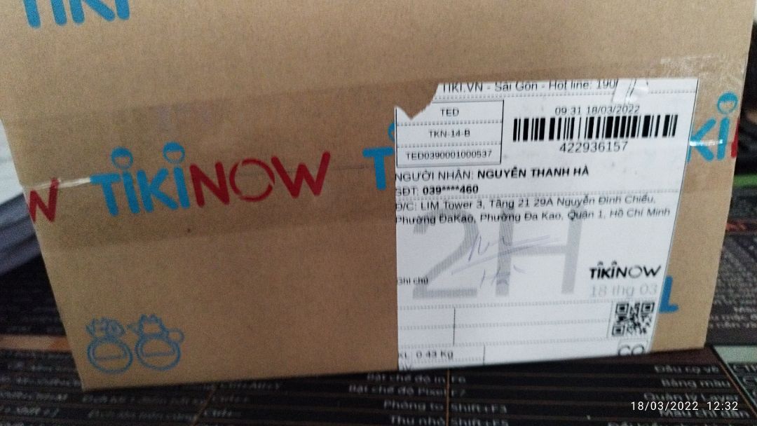 bự gần bằng tab 11" nhé. thấy khá ổn á. ngăn bự để vừa redmi note 11 pro nha.