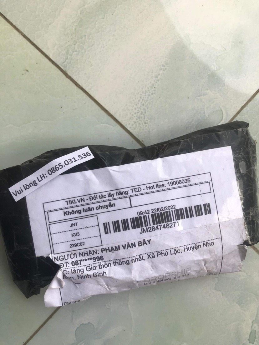 shop làm ăn như cái qq ấy. đặt 2 đôi ủng đi mưa ship cho 2 đôi tất rách. hàng thì không cho kiểm tra rồi kêu em hết hàng nên bỏ đôi tất rách cho anh trả về. làm ăn không uy tín thì đừng có bán hàng. mất thời gian cú người khác