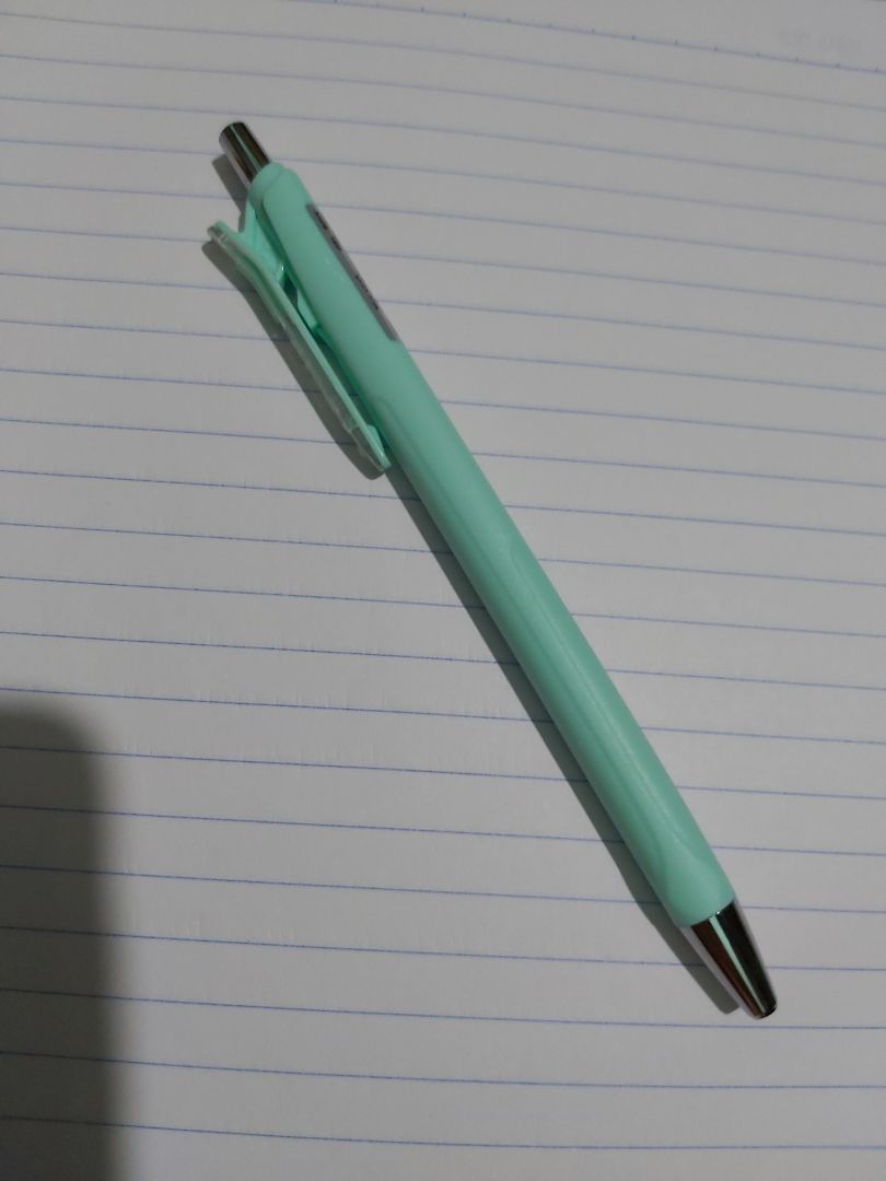 Màu sắc đẹp. Gôm sạch. Màu sắc đẹp. Gôm sạch.