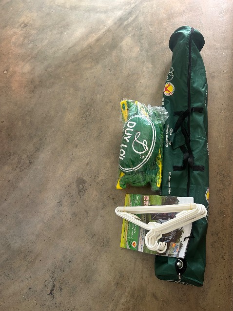 Khung inox chắc chắn, võng êm, đầy đủ quà tặng, đóng gói vận chuyển cẩn thận, rất uy tín và giao hàng đúng hẹn, xin cảm ơn Duy Lợi