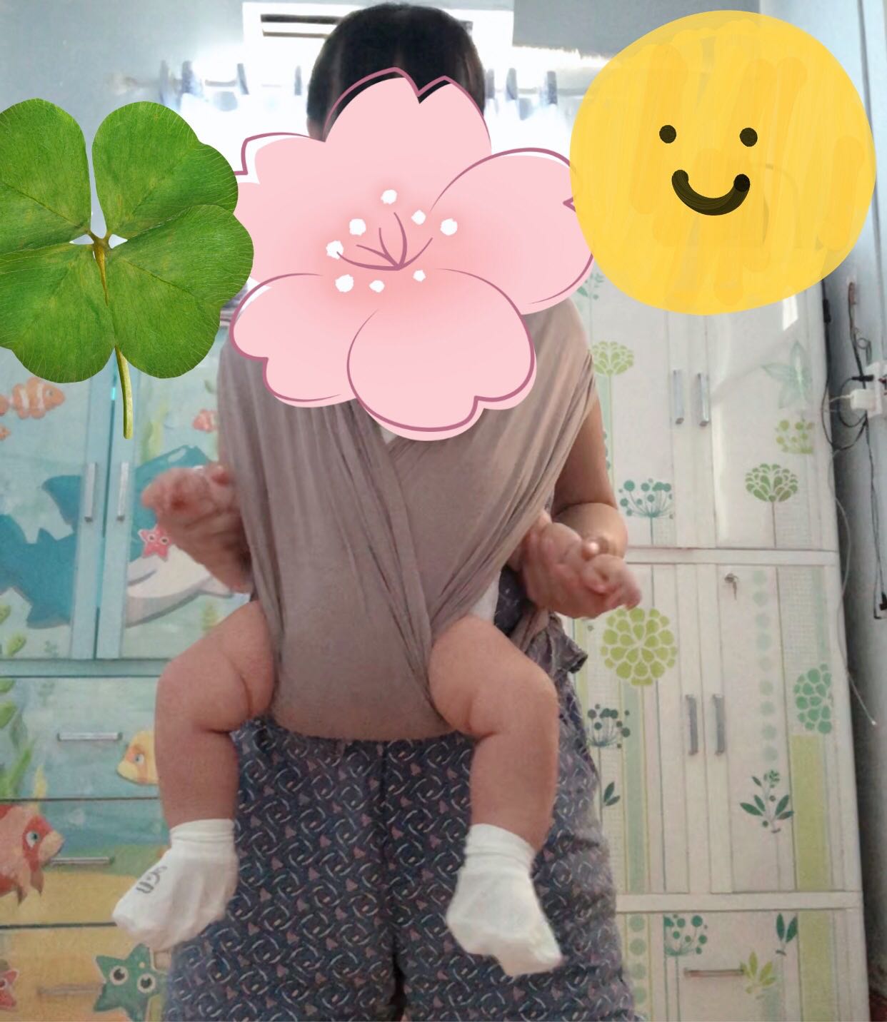 Địu vải nhẹ, mát mẻ, chắc chắn. Em bé mình 5 tháng nên thích quay mặt ra ngoài để nhìn ngó xung quanh hơn. Trộm vía là địu em đi chơi em cũng thoải mái vui vẻ. Địu vải nhẹ, mát mẻ, chắc chắn. Em bé mình 5 tháng nên thích quay mặt ra ngoài để nhìn ngó xung quanh hơn. Trộm vía là địu em đi chơi em cũng thoải mái vui vẻ.