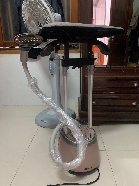 Sản phẩm đúng mô tả, đóng gói cẩn thận. Rất dễ lắp đặt, hơi nóng lên rất nhanh, mạnh và đều ,Shop giao hàng siêu nhanh, chỉ mất 1 ngày là nhận được hàng. Đối với cây là nước như vậy rất đáng đồng tiền bát gạo. Sẽ tiếp tục ủng hộ shop vào lần tới