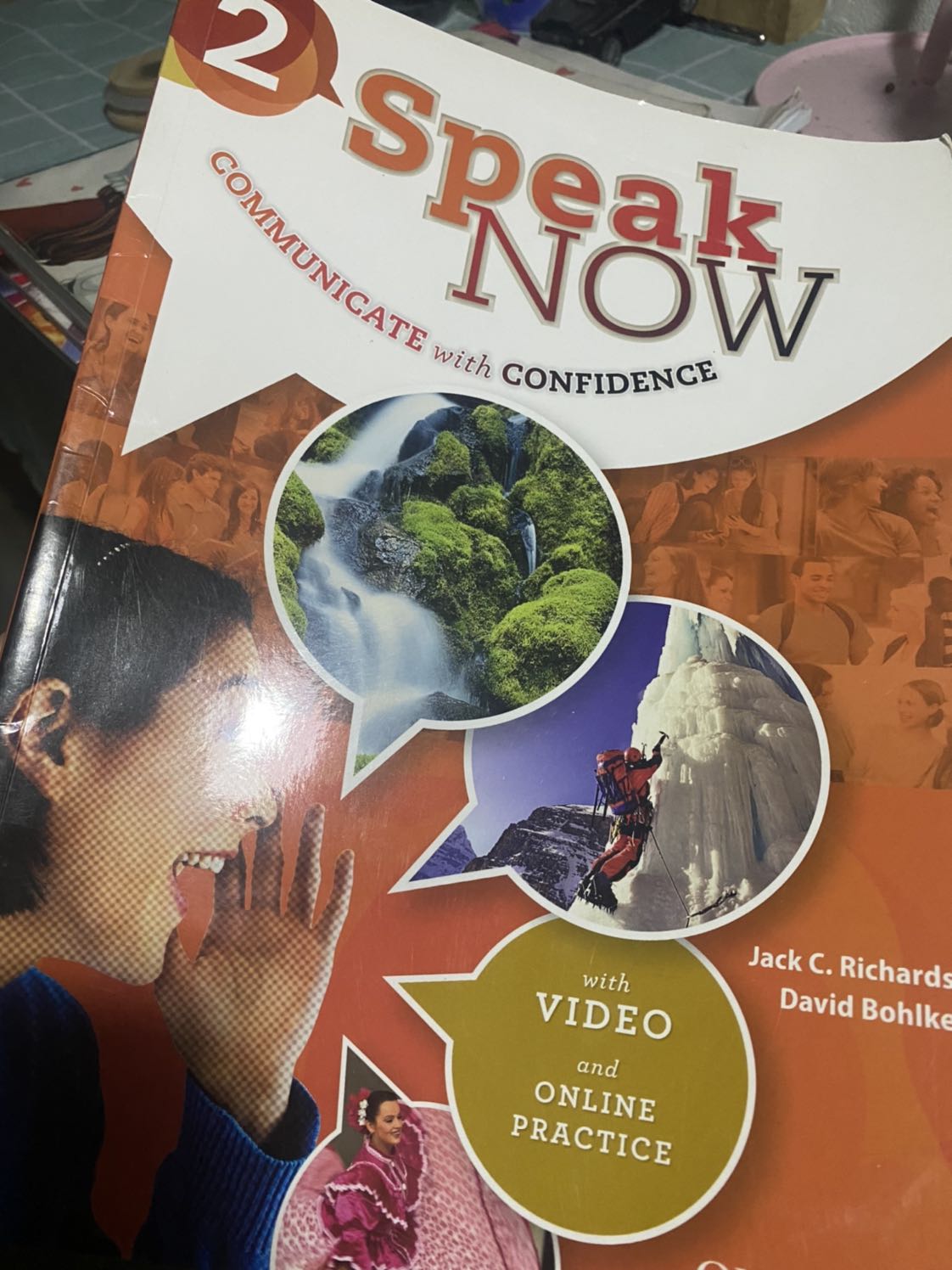 Đợt này giao sách cho em bị cũ mà còn rách nữa ạ. Đóng gói kĩ có chống sốc đàng hoàng ạ