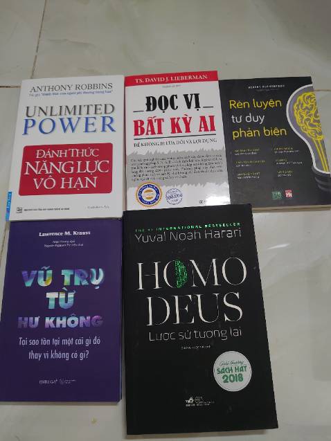 Thật sự rất thất vọng.
Mình mua sách mới 100% mà giao cho mình sách rất cũ.
Mua 7 cuốn mà hết 5 cuốn không bao bìa và phủ buội. 
Bìa dơ không chịu được.
Thất vọng về nhà sách fahasa