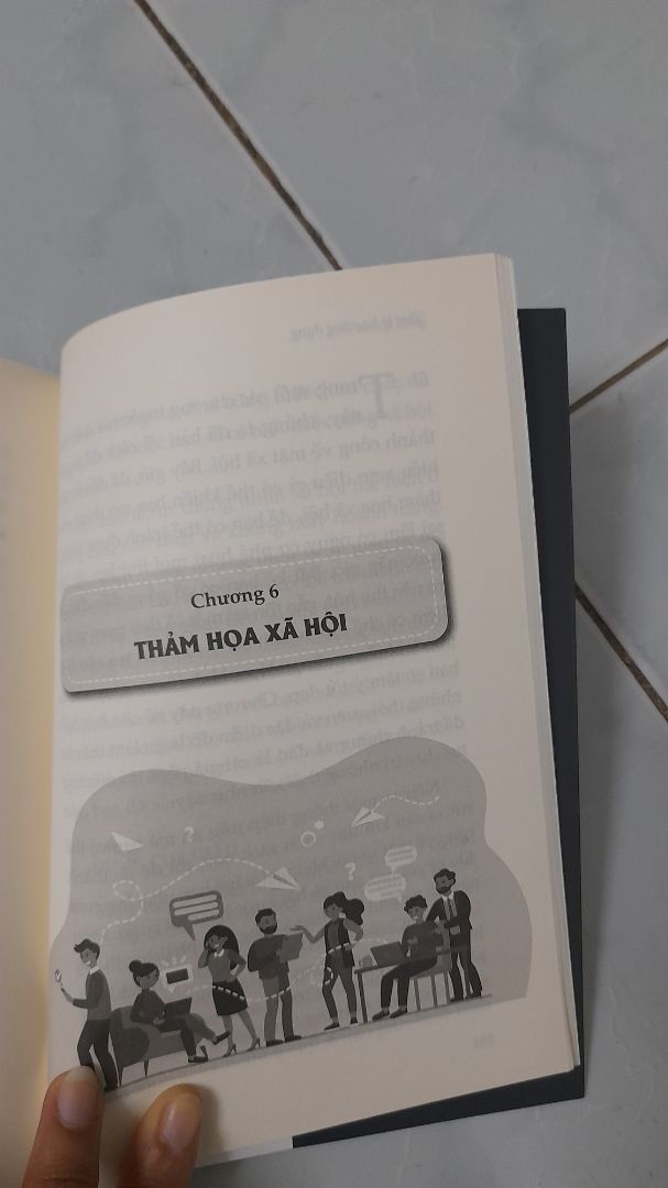 Tui thề là tui lọt hố quyển này luôn rồi. Mua về mới đọc đc nữa quyển hoi. Mà thấy như đc khai sáng bộ não *** sì này. Kiến thức thực tế *** chưởng. U là chời. Lần đầu mua sách tâm lí đọc mà cảm thấy nó đáng kinh khủng. Mua về đọc đi mn.