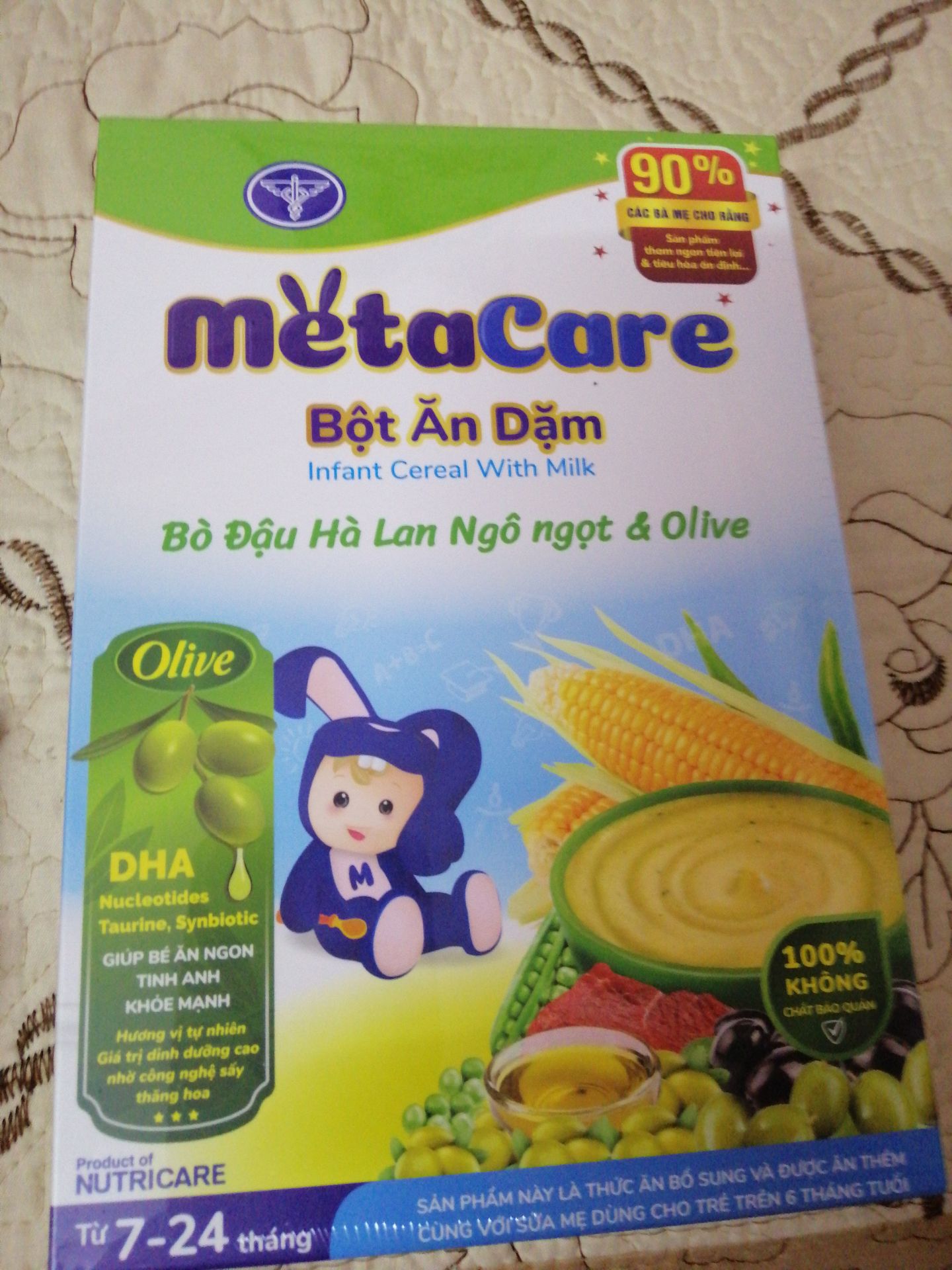 Bột ăn dặm thơm ngon, nhiều vị, bé nhà mình rất thích. Giao hàng nhanh, đóng gói cẩn thận, có quà tặng, Vote5.