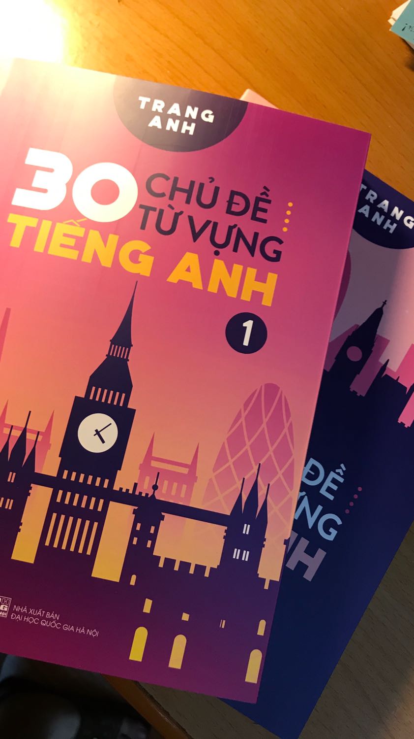 Thực sự bất ngờ về kích cỡ cũng như độ dày của 2 cuốn sách này. Chất lượng thì khỏi bàn rồi vì sách cô Trang Anh lúc nào cũng awesome 👏🏻 Về khâu đóng gói thì chỉ có 1 lớp màng nilon nhưng sách ko hề bị móp góc hay quăn gì luôn. Giao hàng cũng rất nhanh dù đang dịch bệnh. Tóm lại là mình ko thể hài lòng hơn đc nữa 🥰 rất cảm ơn shop!!