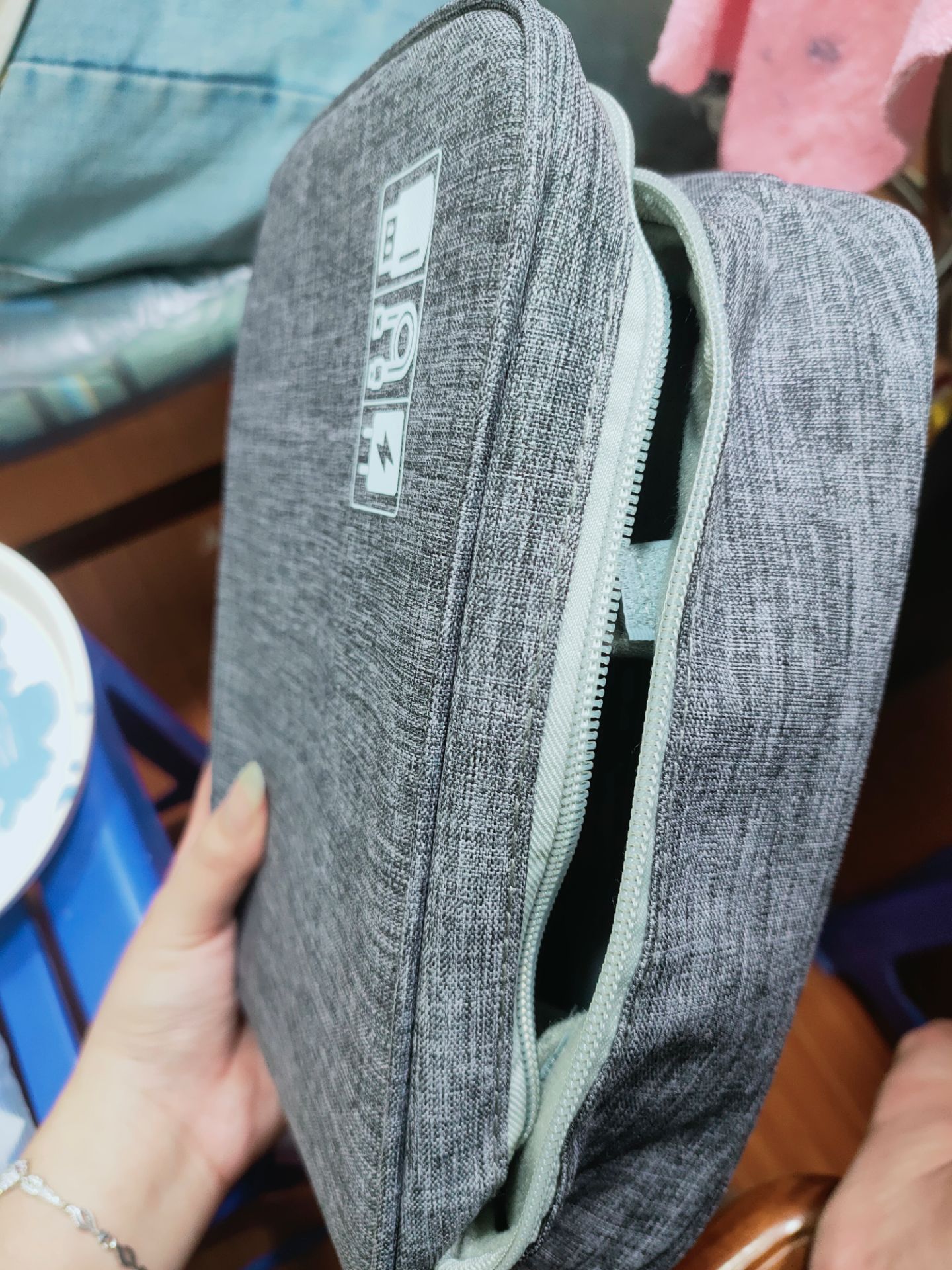 sản phẩm tốt, dày dặn, giao hàng nhanh, xứng đáng 5*