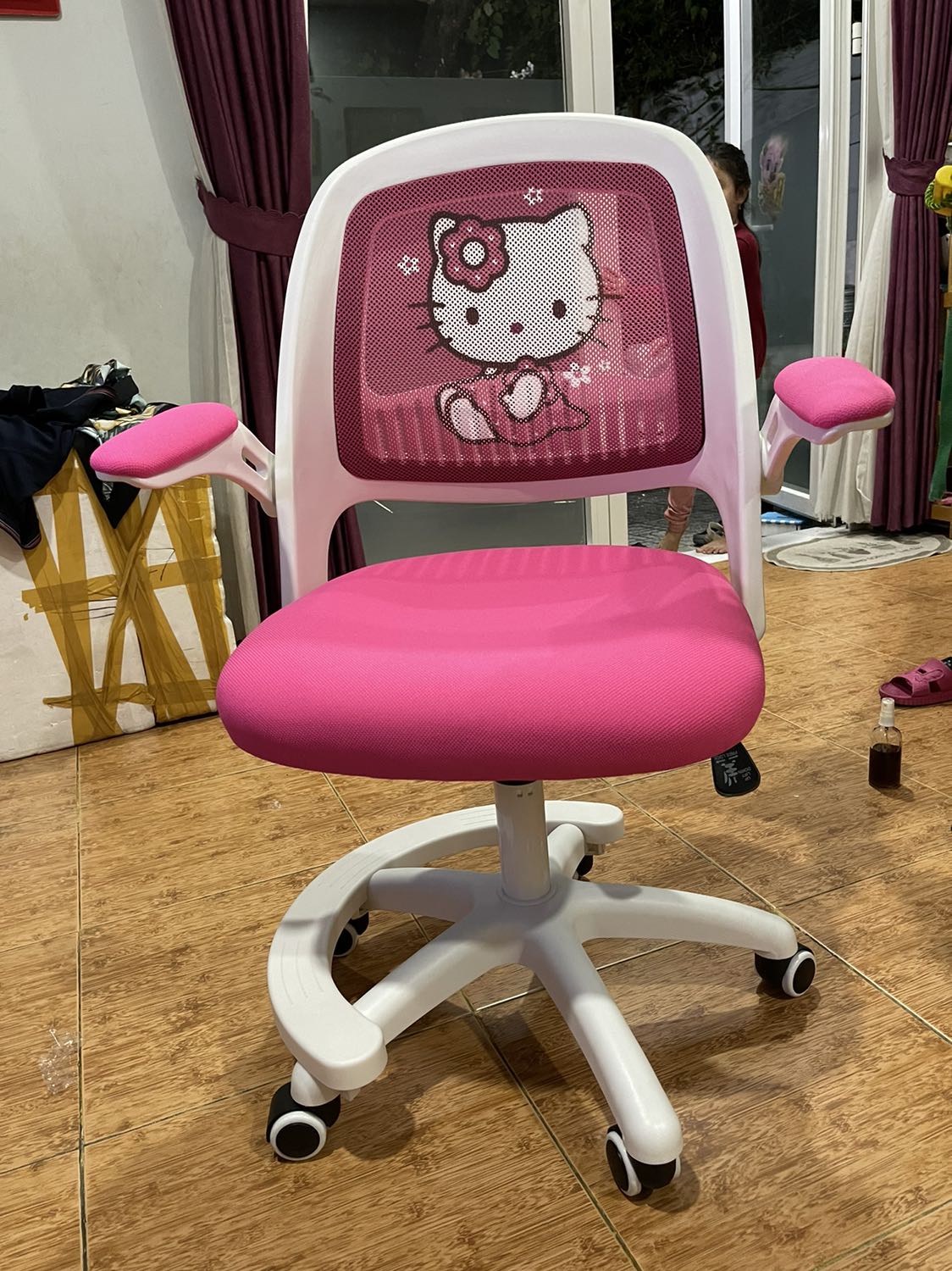 Đóng gói cẩn thận! Dễ lắm đặt! Con mình rất thích!