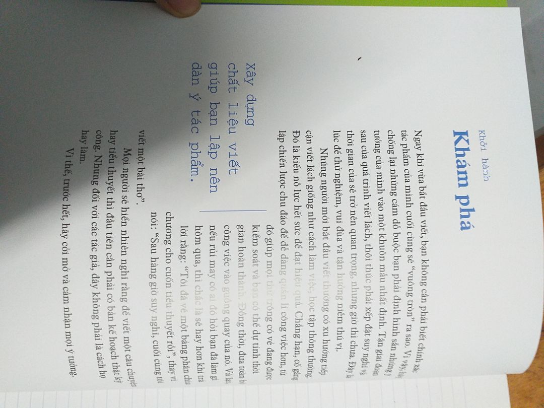 Có nhiều lời khuyên hữu ích dành cho người mới bắt đầu, chất liệu giấy khá giống giấy lịch. Nhưng mình không thích cách trình bày của sách lắm. Nhưng mà Tiki giao nhanh nên cho 5 sao nha.