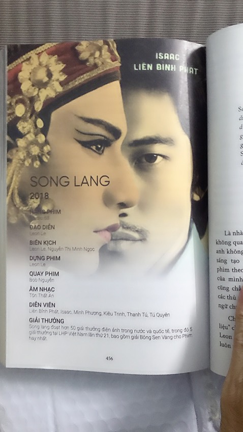 Tái bản bổ sung những phim hay các năm gần đây. Giấy in màu đẹp, thơm 🥰