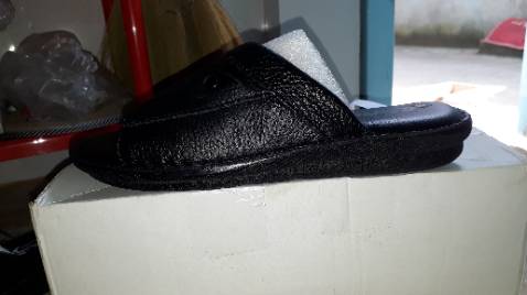 Mới nhận đc hàng. Cảm quan khi nhận ok. Dép mềm, nhẹ mang tạo cảm giác dễ chịu. Độ bền phải chờ tg. Tạm cho 4sao cổ vũ