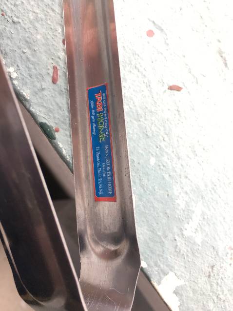 Trông hơi mỏng mảnh, nhưng tiện thì mua thôi. Dùng tạm vậy