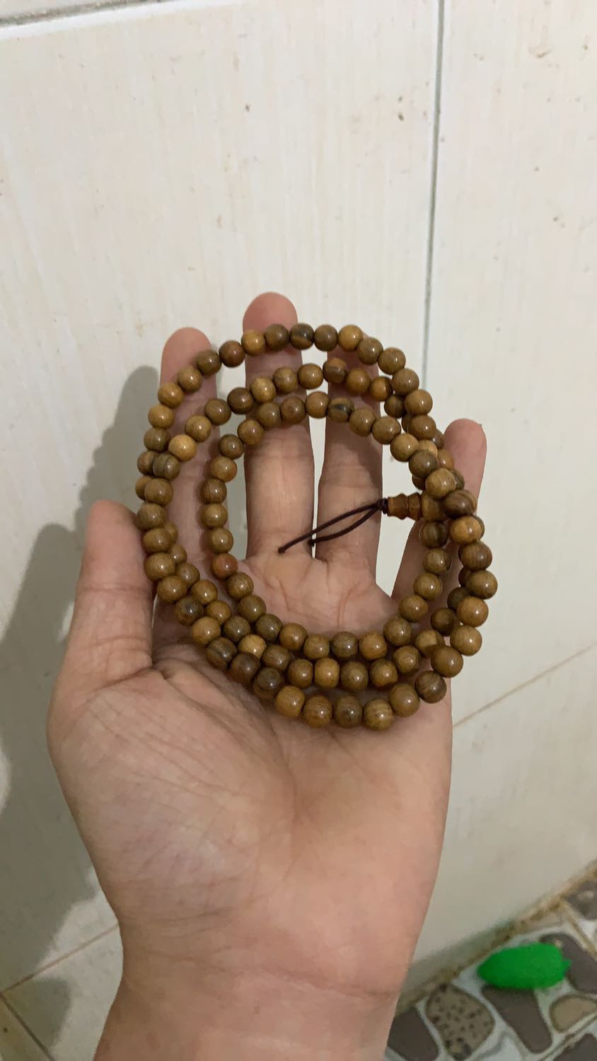 Bán gỗ thì có chớ không phải trầm tích đâu nha !mọi người cẫn thận gỗ full mùi hắc hắc khó chịu lắm !nói chung k nên mua an