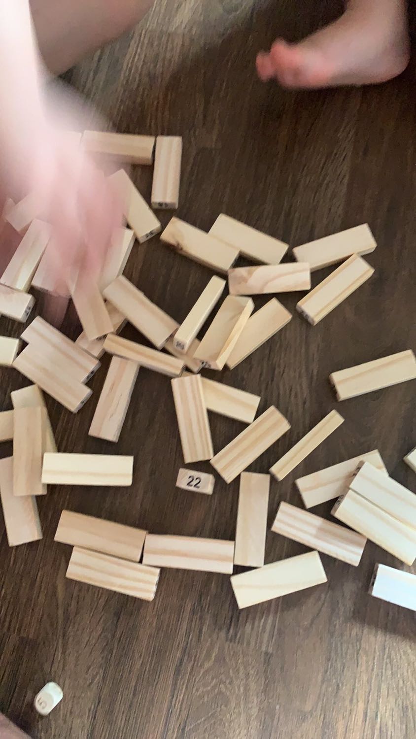 mua mấy món đồ của shop rồi, món nào cũng ưng, chu đáo như vậy thì mới bán tốt, nên duy trì nha
bé nhà mình rất thích, đồ gỗ nên an toàn, sợ đồ nhựa và kim loại lắm
thẻ bảo hành đầy đủ và giao hàng khá nhanh
nên gọi cho khách trước khi giao hàng để khách chủ động nhé shop