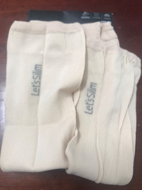 Sản phẩm không giống mô tả, vải mỏng , vải vớ, không phải vải thường , không chống nắng được