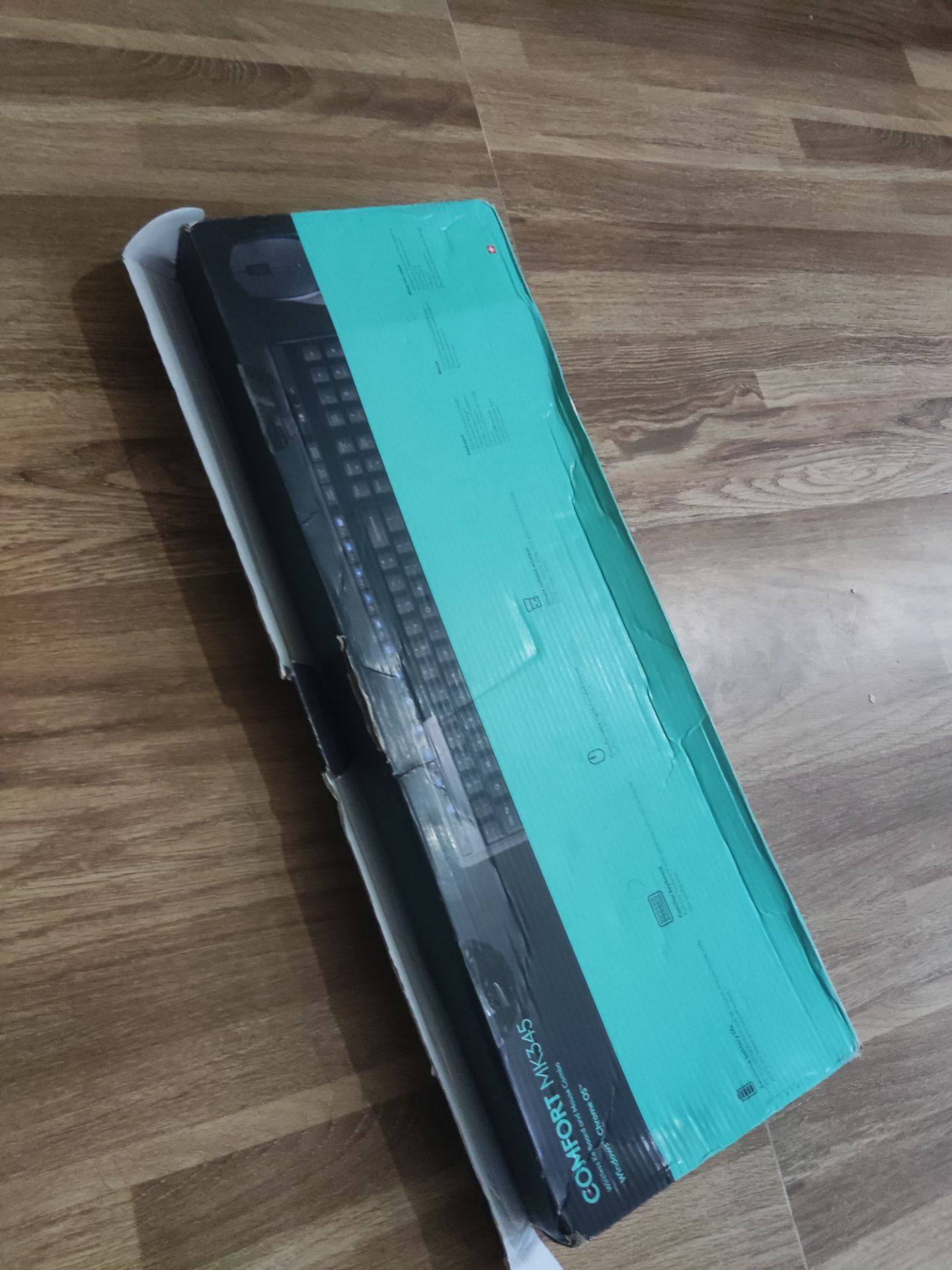 *** 2 ngày xong thấy bàn phím lỗi delay loạn phím. Hàng đc đổi trả trong 7 ngày, gửi đổi trả thì giam 3 tuần. Kết quả kêu là ko lỗi và nhận lại hàng móp méo thiếu đồ kèm theo.
Bênh vực người bán bỏ rơi khách hàng (nên nhớ khách hàng mới chính là người nuôi shop đấy ạ)
Xóa app tiki được rồi đấy mn ạ.