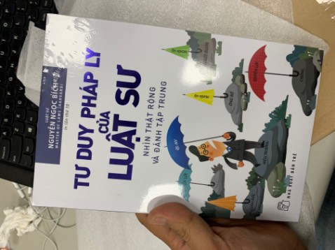 Mới nhận sách, tối chủ nhật đặt, sáng thứ 3 đã nhận. Cảm quan sách mới, đóng gói cẩn thận.