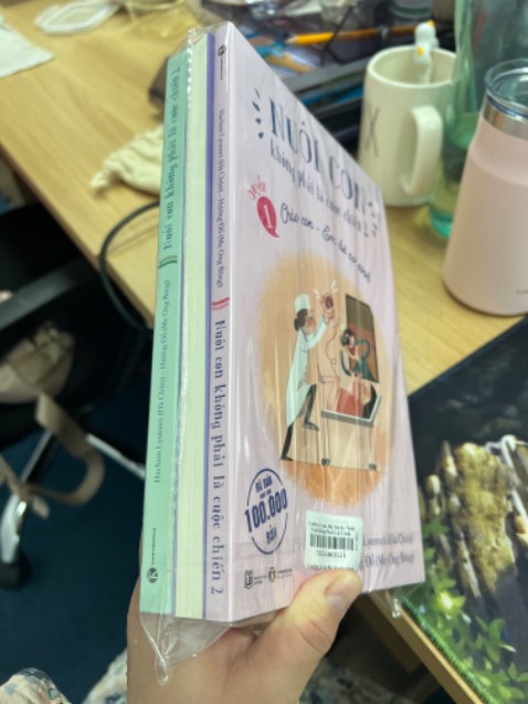 tiki now giao siêu nhanh đóng gói cẩn thận, sách mới thơm tho không bị nhăn hay hư gáy