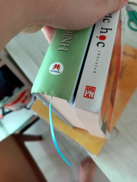 Sách móp góc hơi buồn xíu
Giao nhanh