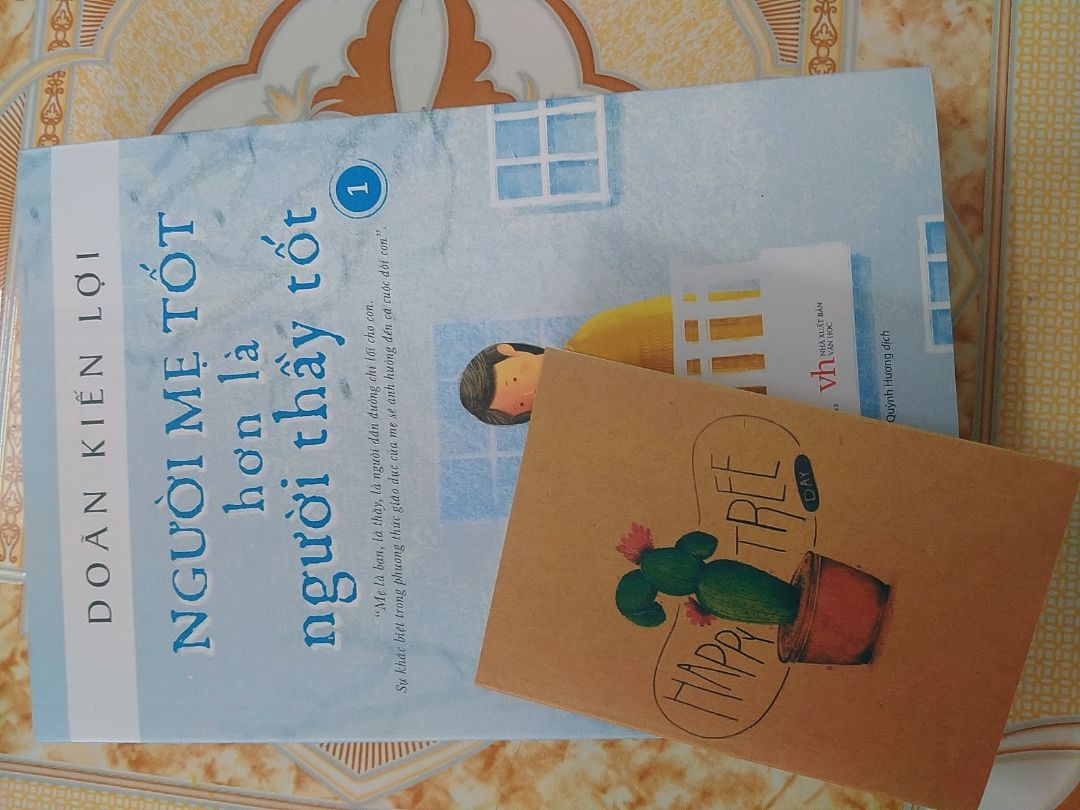 nội dung thì hay khỏi bàn rồi. sách đón gói kỹ, tặng thêm cuốn sổ nhỏ xíu, xinh xắn. cảm ơn shop.