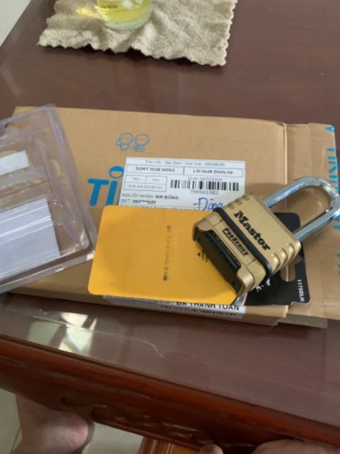 Sản phẩm của 1 hãng nỗi tiếng, giá thành so với sản phẩm có thể coi là cao nhưng. Chất lượng gia công ngàm độ rơ quá lớn.
* Sản phẩm không đáng giá tiền.