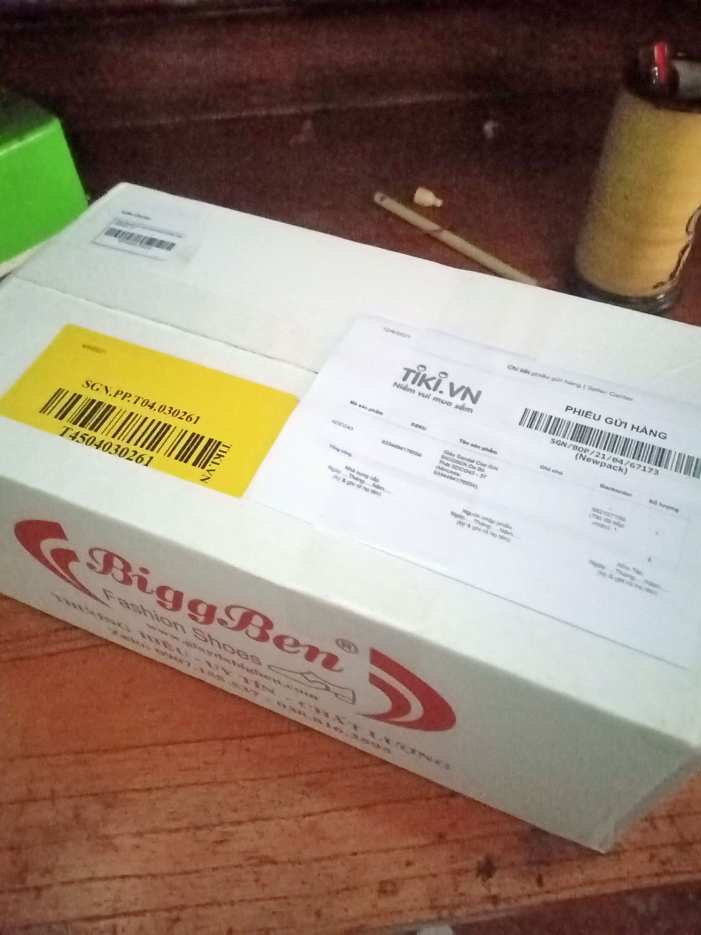 hàng gửi hơi lâu nhưng đóng gói rất cẩn thận 
mẫu mã đẹp có vẻ rất chắc chắn hàng gửi hơi lâu nhưng đóng gói rất cẩn thận 
mẫu mã đẹp có vẻ rất chắc chắn