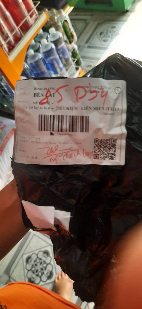Giao sai bạt đã đổi đi đổi lại 3 lần mà lần nào cũng không đúng tôi đề nghị tiki hoàn tiền