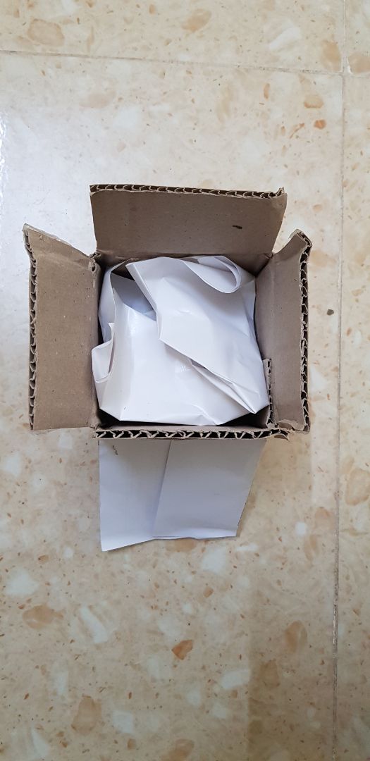 nhận hàng nhanh nhưng rất thất vọng vì sản phẩm không có hướng dẫn sử dụng và bao bì sản phẩm. 
đóng gói sơ sài làm bẹp méo sản phẩm.