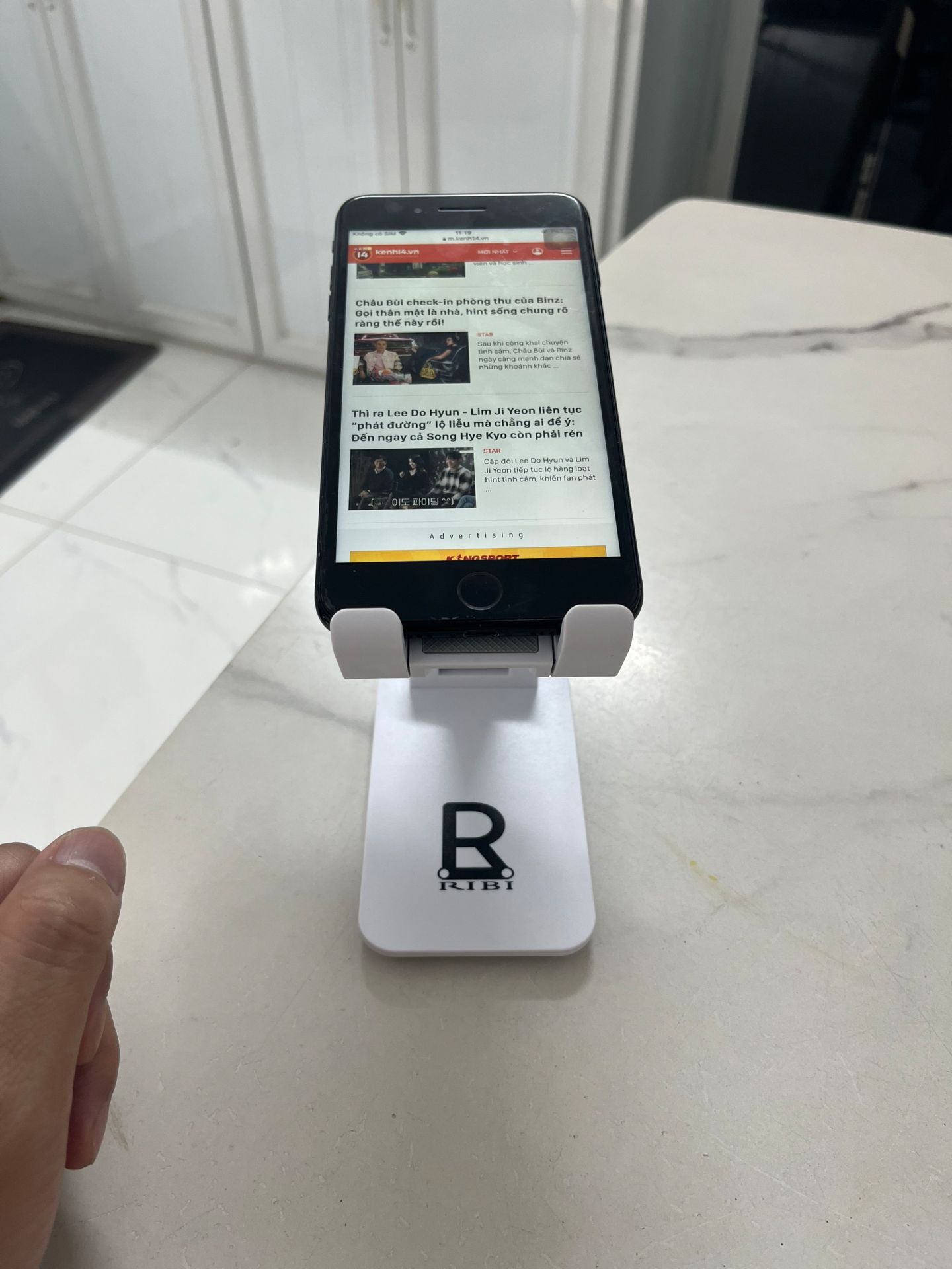 Hàng như mô tả, đẹp, nhỏ gọn, chắc chắn, ko bị đổ như mẫu trước mình dùng. sẽ ủng hộ thêm màu khác