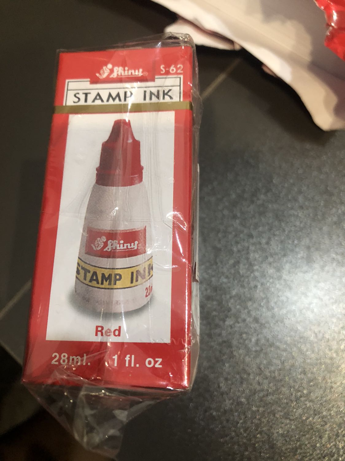 Mình mua đặt mực in trên mọi chất liệu mà lại giao cho mình mực in thường.