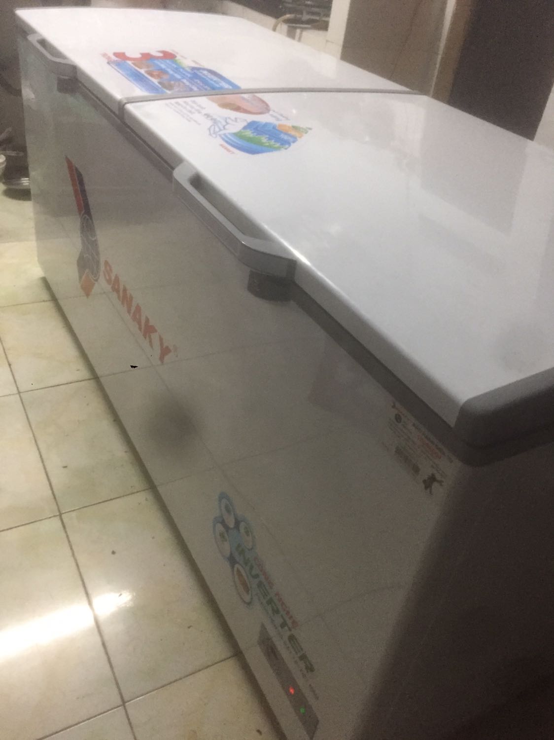 Hài lòng với sản phẩm. Tủ đông rộng rãi chứa thoải mái. Có nhiều mức chỉnh nhiệt độ từ mát tới đông mềm đông cứng