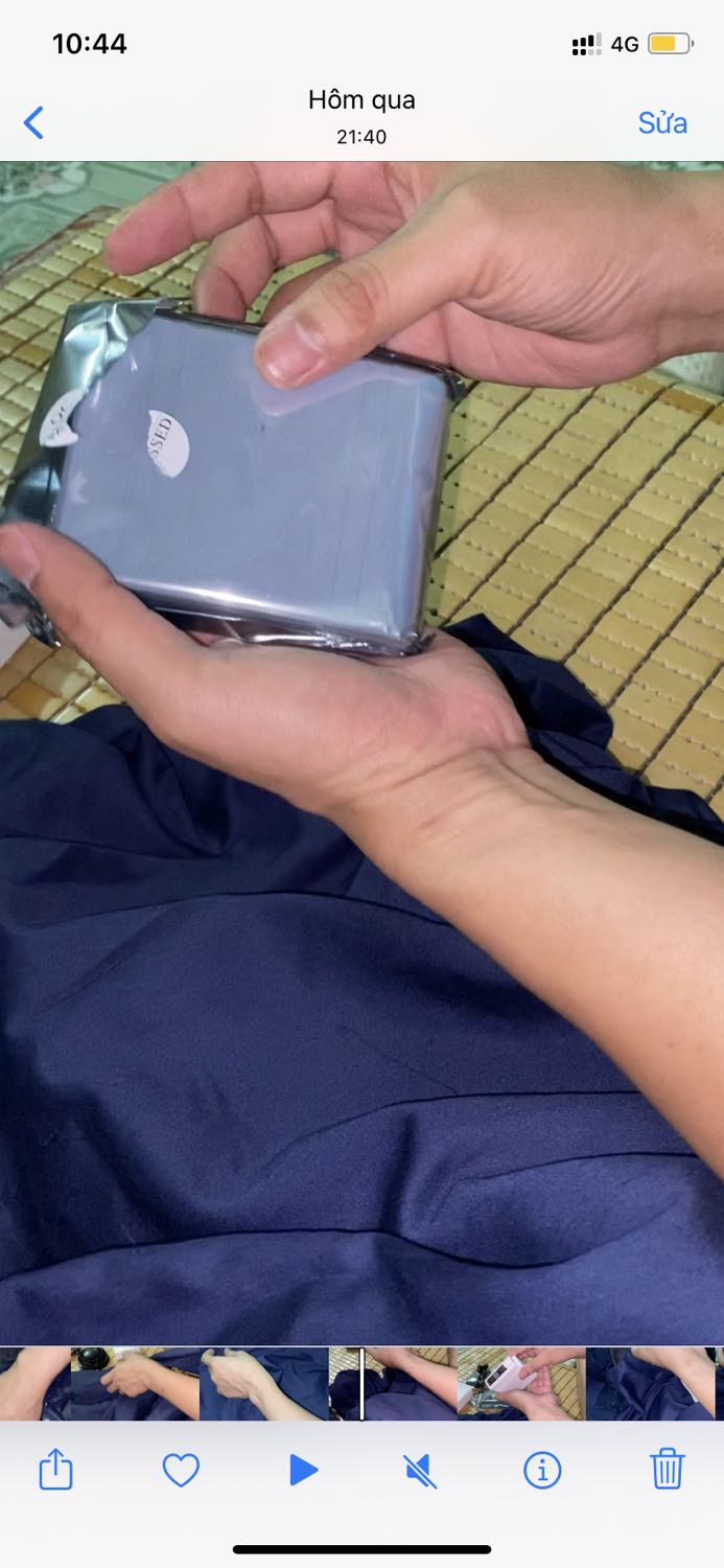 Giao hàng nhanh chất lượng cần kiểm chứng thêm. Tuy nhiên phần đóng gói Pin tem không còn nguyên vẹn ( đã bin rách) có ảnh đính kèm. Có ghi lại video