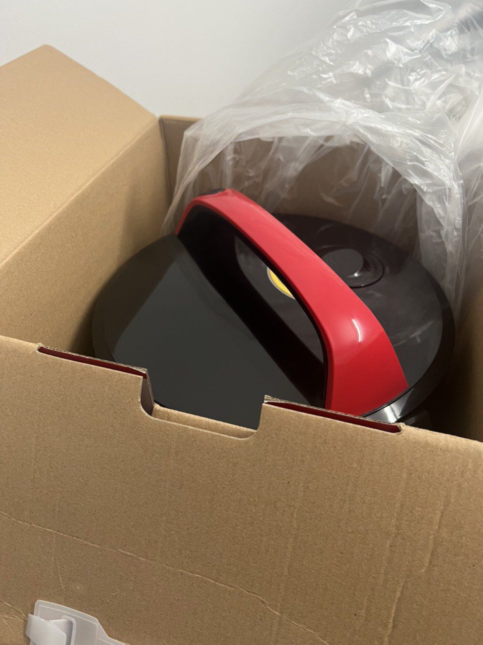 Shop giao hàng nhanh thật đó. Mới đặt hôm trước mà nay đã giao rồi. Nhận hàng như hình.  shop gói hàng cẩn thận lắm. Đầy đủ phụ kiện. tặng shop  5 sao nhé