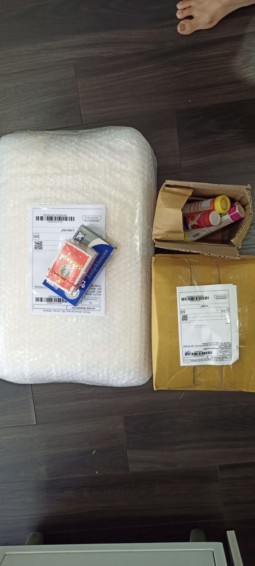 Cảm ơn shop giao hàng nhanh, mua hàng ở Tiki rất yên tâm hàng đúng chính hãng, tinh dầu thông đỏ dùng rất tốt cho sức khỏe, sẽ tiếp tục ủng hộ shop.