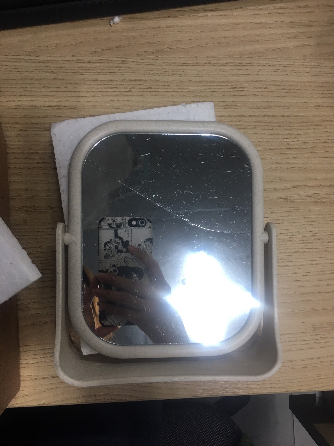 Hàng của mình bị vỡ rồi, Tiki đổi lại giúp mình ạ.