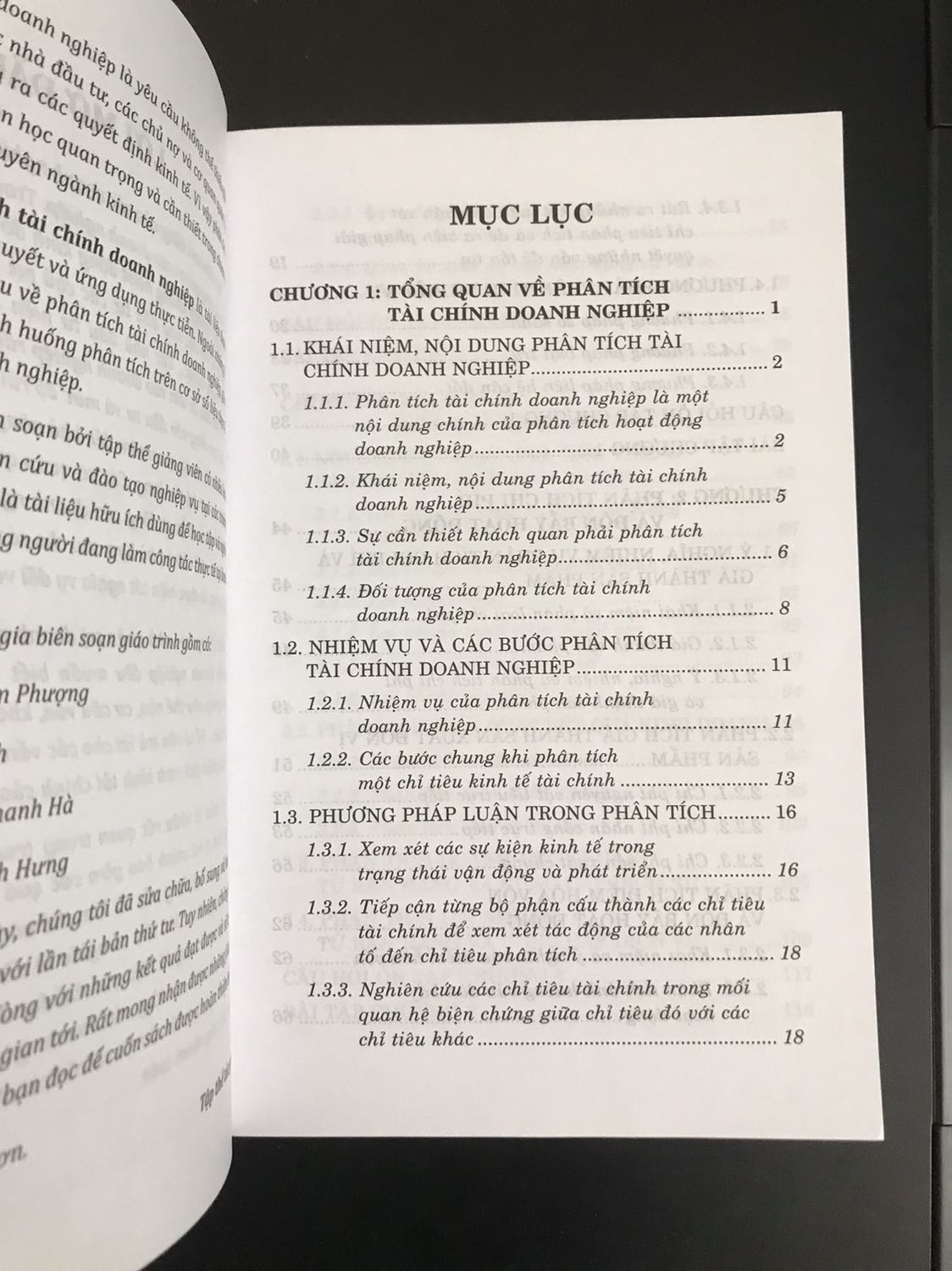 Tiki giao hàng nhanh. Đóng gói cẩn thận. Về nội dung, sách giáo trình rất cơ bản và bổ ích cho cả những bạn không chuyên về tài chính.