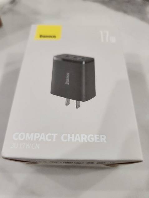 Hàng được đóng hộp, đầy đủ hướng dẫn... Tiki đóng gói cẩn thận.