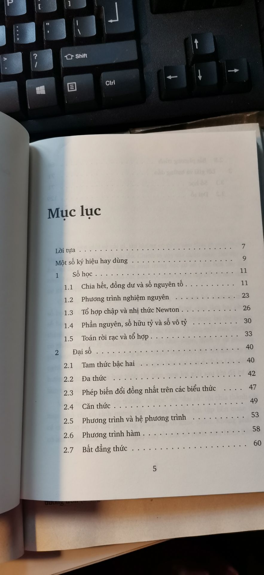 Mình thực sự rất thích sách của tủ sách sputnik, quá tâm huyết không chê được ấy