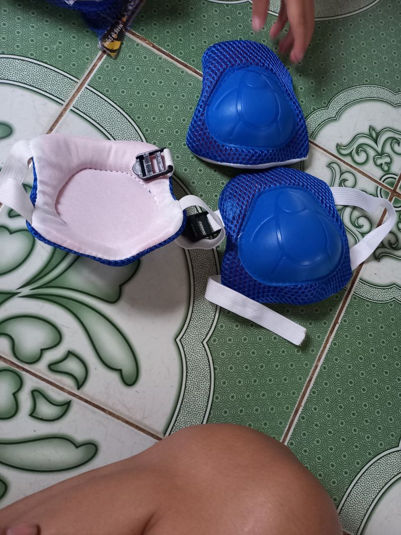 Sản phẩm không như mong đợi. Như đồ chơi trẻ em 
Nhựa mũ mỏng lét lẹt