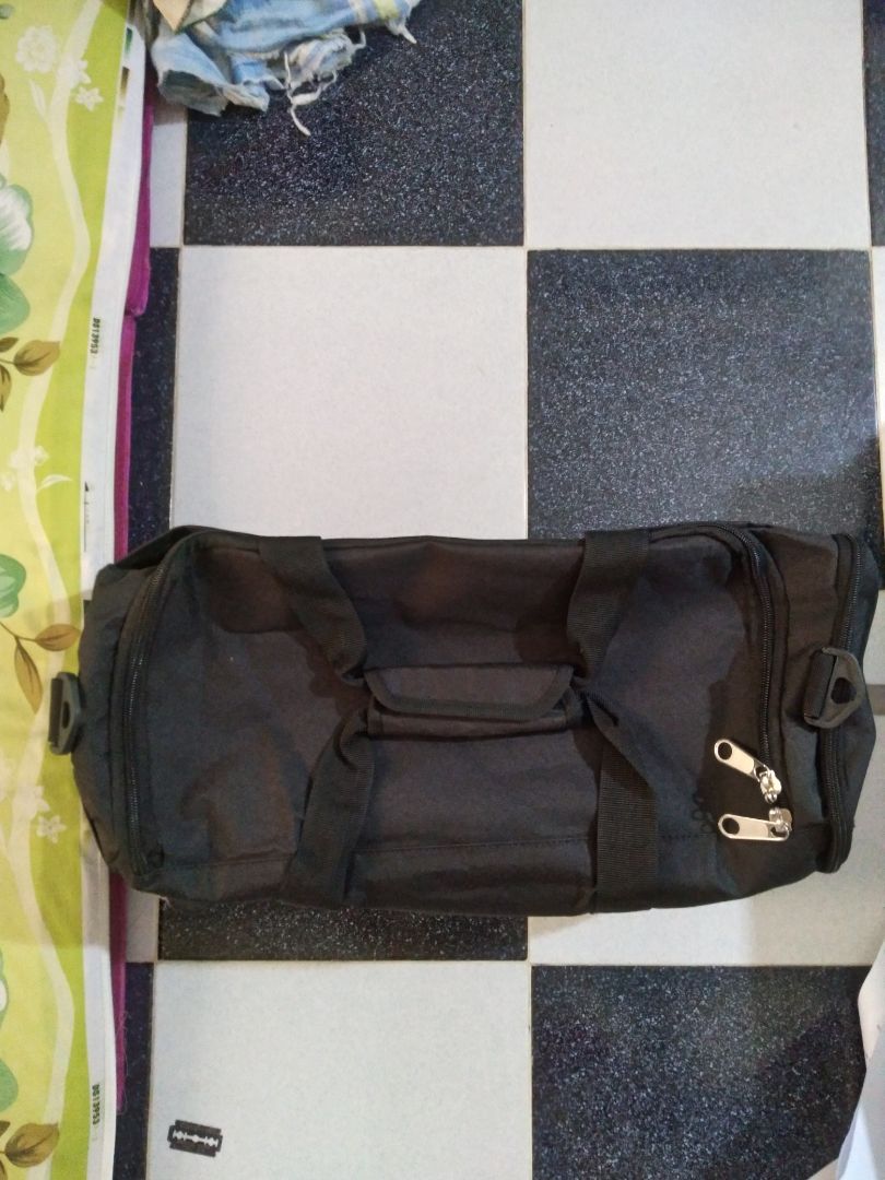 Shop gửi nhầm hàng cho mình. Đã gửi lại đúng sản phẩm mình đặt. Xử lý tốt. Hàng đẹp, chất lượng.