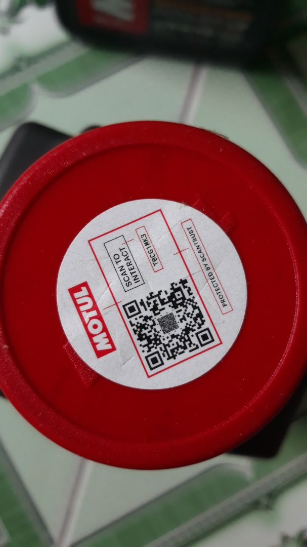 Hàng đến trước hẹn và số seri đúng như trên hộp nhớt.Nhưng đống gói còn sơ sài.