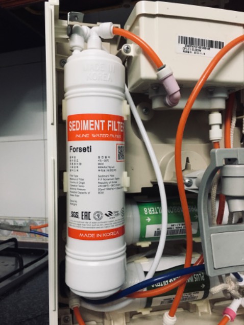 Râu ông nọ cắn cằm bà kia nhưng lắp vẫn vừa ổ và hoạt động bình thường