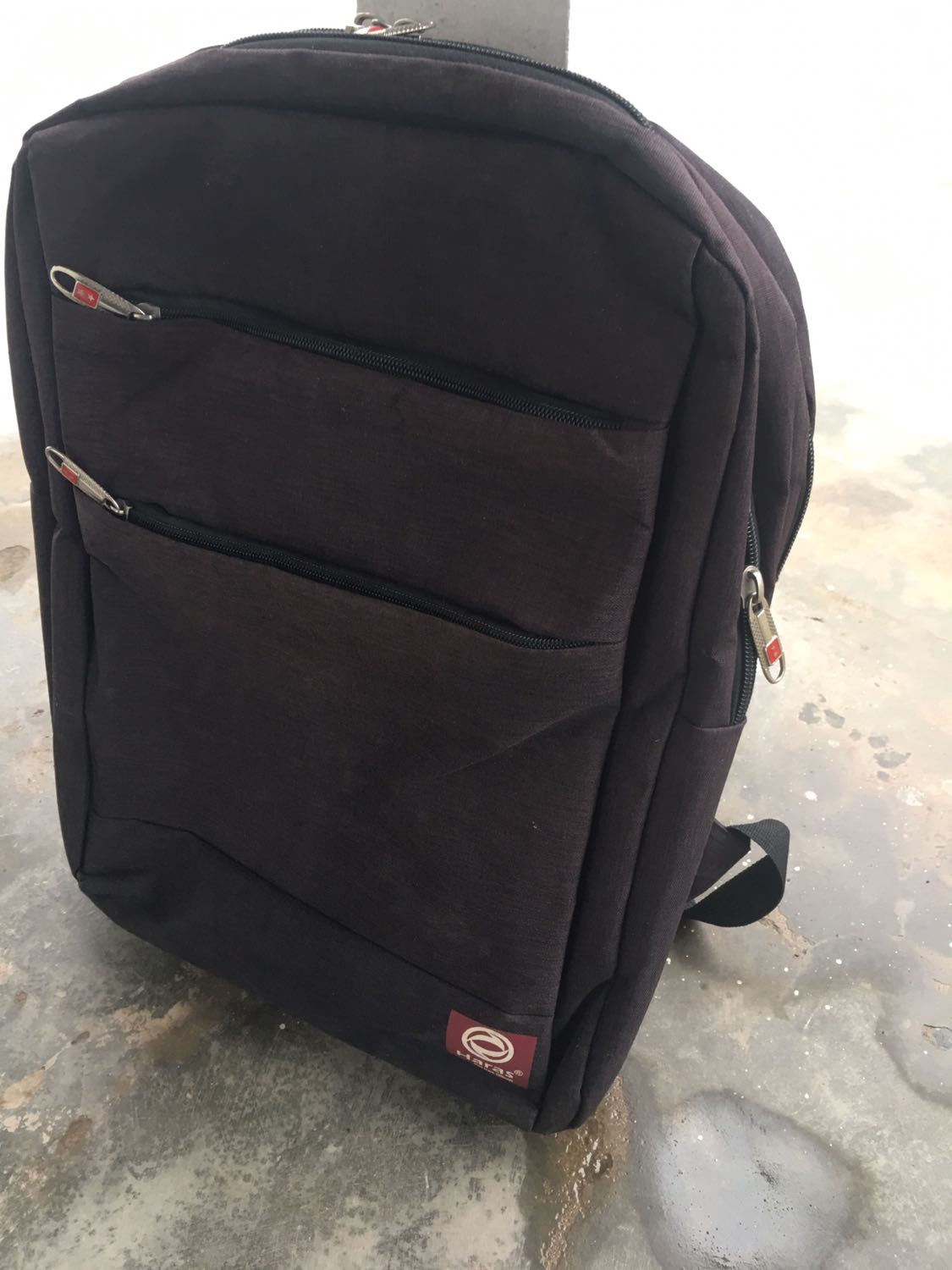 Nho gon ,sdung cung đang đong tiên ,laptop ,ipad ,vai bô đo van ok ,shop tren Tiki rat uy tin .minh se ung ho shop