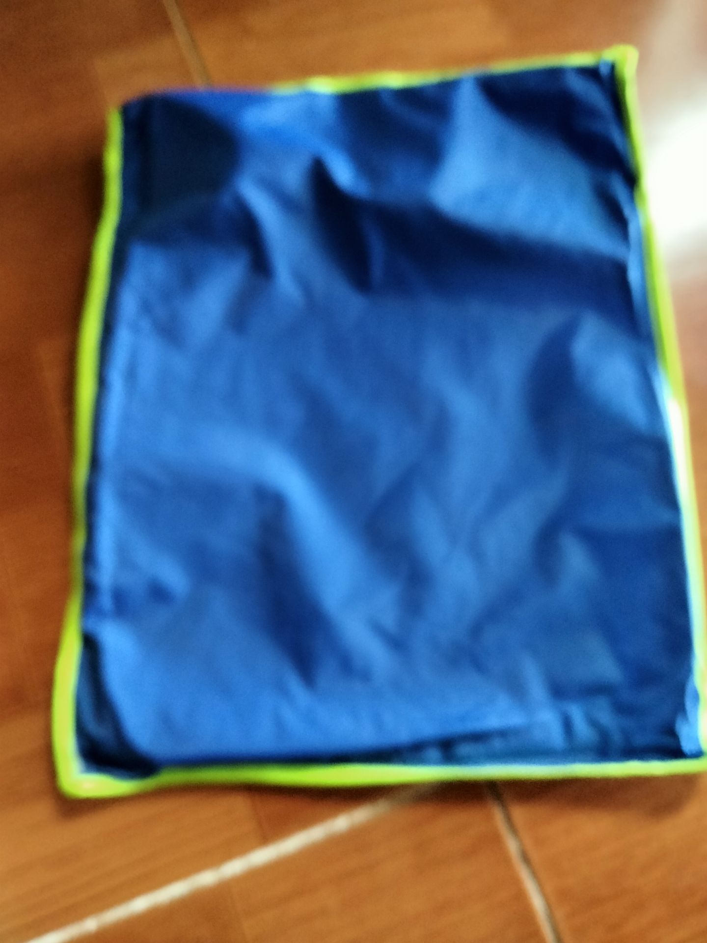 sản phẩm này của shop bạn rất đẹp mình rất thích mỗi tội là vải áo mưa hơi mỏng giao hàng nhanh chóng