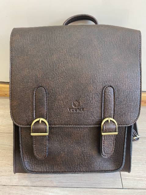 cảm ơn shop vì đã đóng gói cẩn thận, balo k bị gãy form, đường may chắc chắn đẹp lắm ạ, nhận hàng rất là chim ưng luôn,  em sẽ giới thiệu bạn bè ủng hộ shop nè hêhe