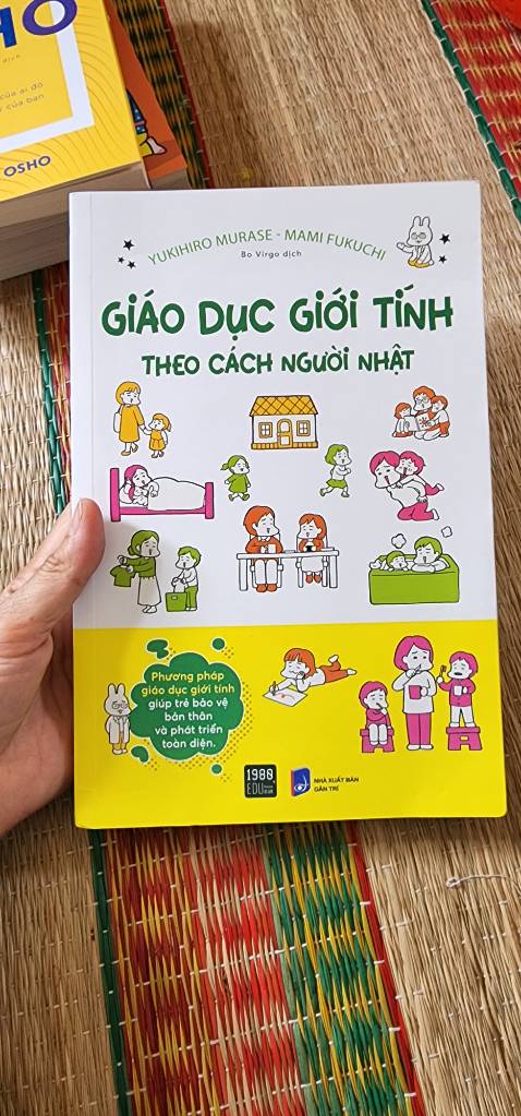 Sách mới, bìa đẹp, đóng gói cẩn thận, nội dung hay. 
Giao hàng hơi lâu.