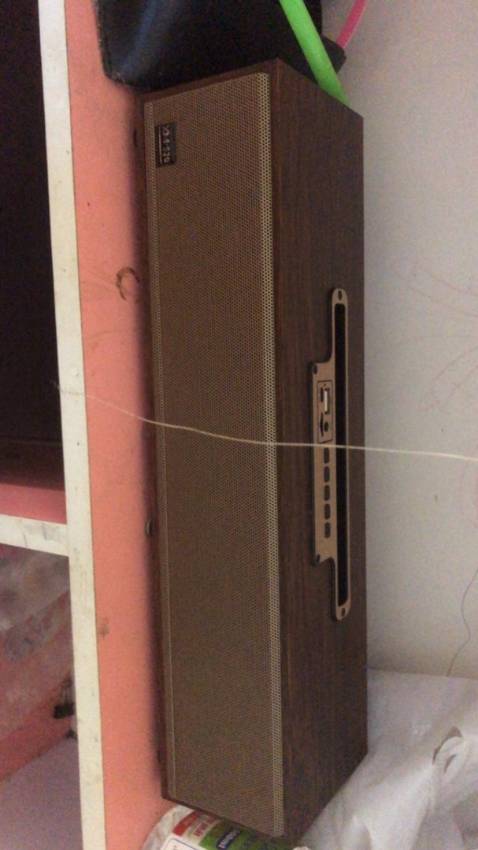 Loa đẹp, nghe âm thanh vòm quá phê, mình mua thêm dây 3.5 cắm máy tính xem đá bóng tiếng nghe cực thích. Đang đặt thêm chiếc nữa shop gửi cho cái màu trắng nhé